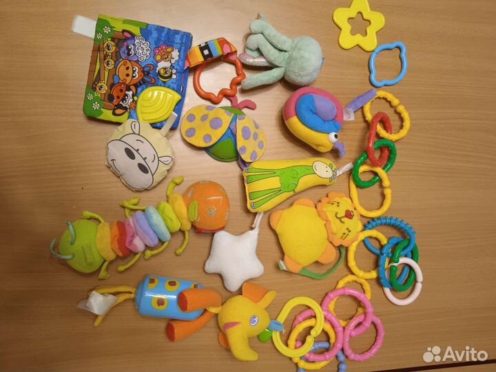 Игрушки для малышей, погремушки