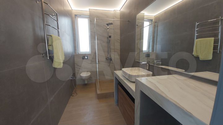 Дом 170 м² на участке 7 сот.