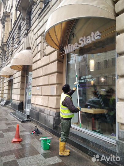 Мойка окон, витрин, маркиз, фасады