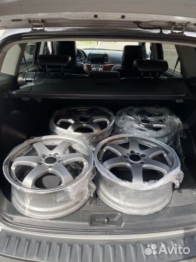 Продаю диски фирмы rays