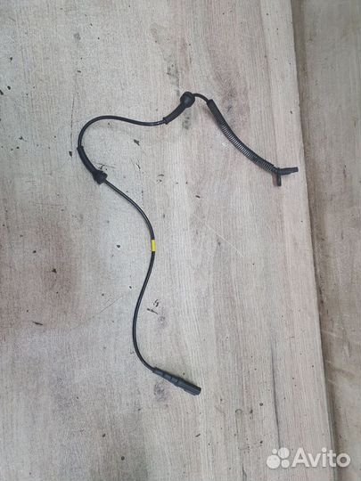 Датчик ABS передний Ford Fiesta Mk5 (2002—2008)