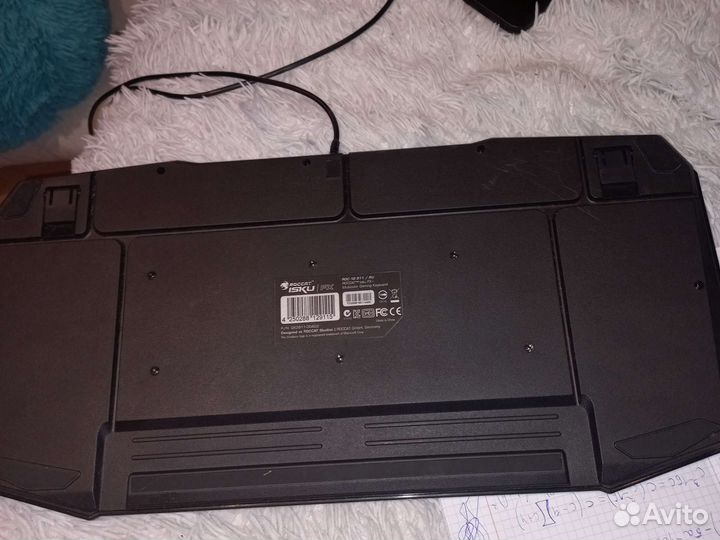 Roccat Isku FX Игровая клавиатура с подсветкой