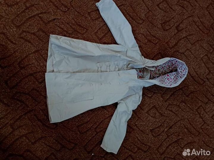 Плащ для девочки 3-4 года