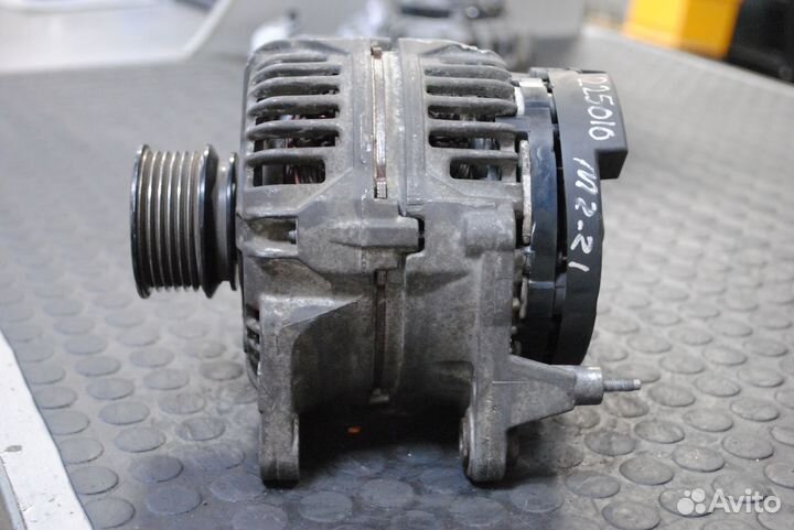 Генератор Skoda Octavia, VW Golf 4 1.6 б/у Bosch