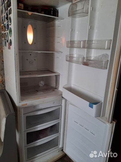 Холодильник LG