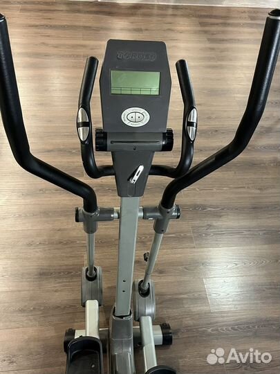 Эллиптический тренажер torneo