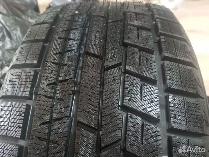 Yokohama Ice Guard IG60 245/40 R19 98Q