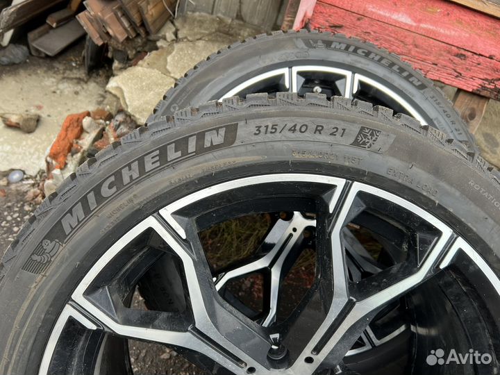 Колеса на bmw x6/x5 g05 зимние разноширокие r21