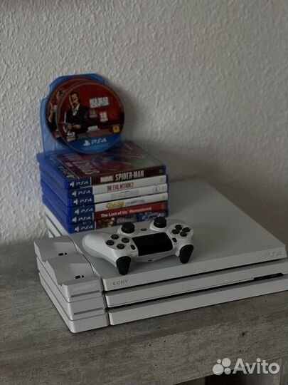 Sony PlayStation 4 Pro White