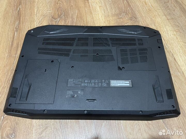 Ноутбук Acer predator. I5 8300h uhd 630