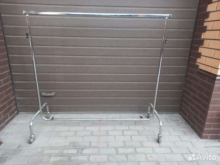 Вешалка для одежды напольная