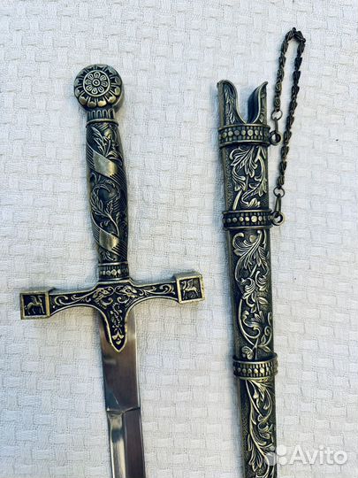 Сувенир из бронзы