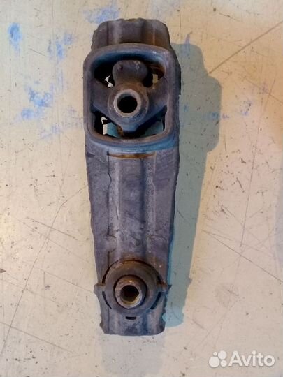 Опора двигателя (подушка двс) задняя 9681675280 Pe