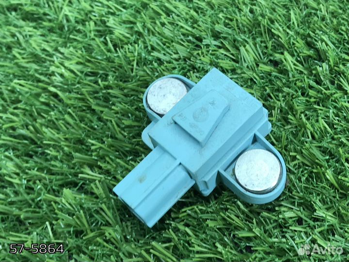 Датчик удара Audi A6 C6