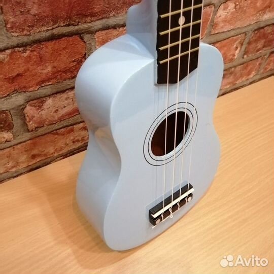 Укулеле новая