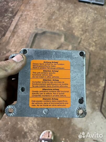 Блок подушек VW Passat B5 VR5 AGZ 2.3 150 л.с 99г