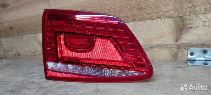 Фонарь внутренний задний левый Volkswagen Passat