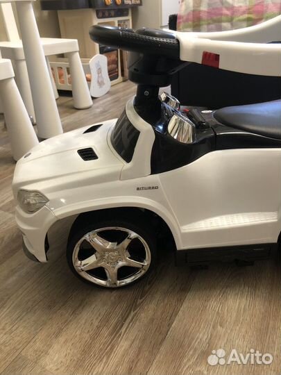 Машина каталка Mercedes -Benz gl63 с ручкой