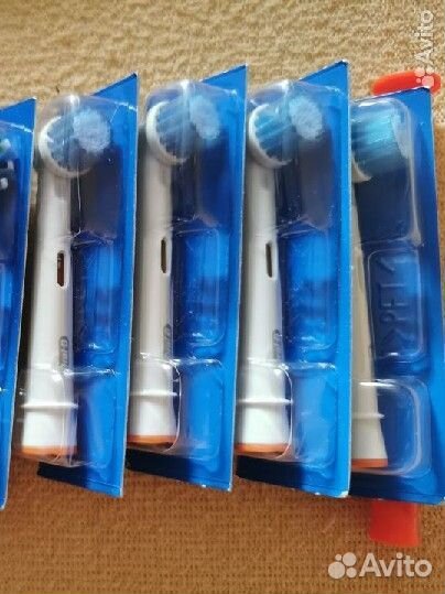 Новая насадка для зубной щетки oral b
