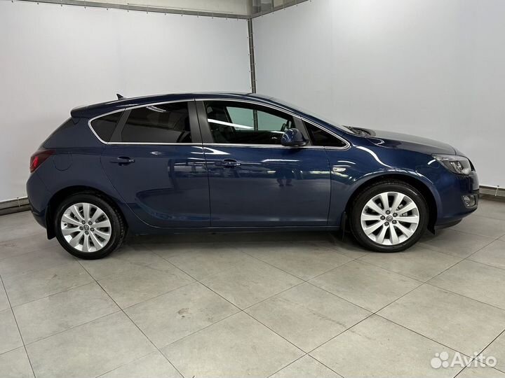 Opel Astra 1.6 МТ, 2012, 28 069 км