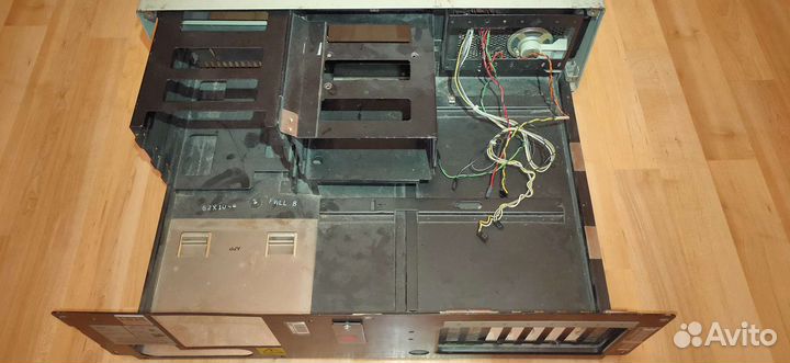 Корпус ретро компьютера IBM PC 5170