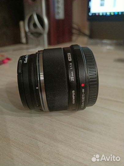 Объектив Olympus 25 mm f1.8