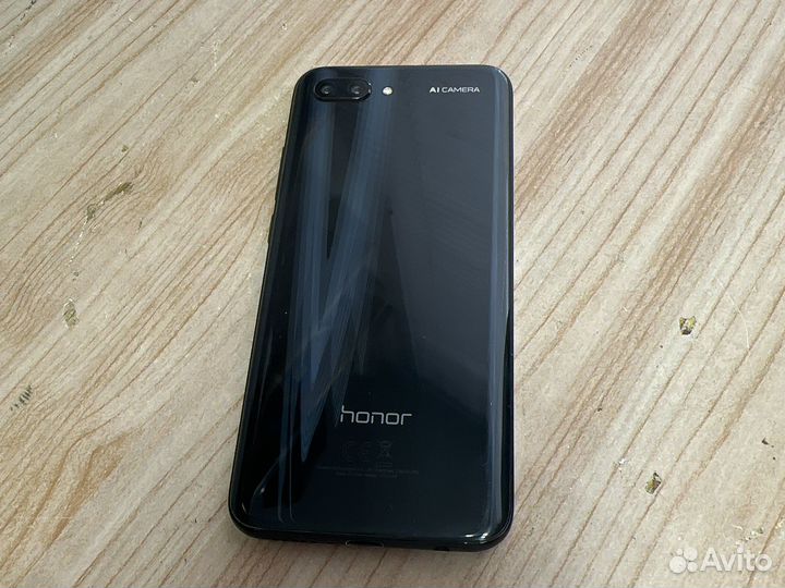 Телефон honor 10