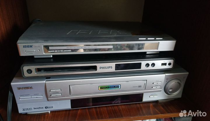 Видеомагнитофон