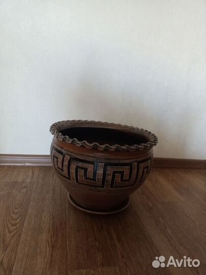 Цветочный керамический горшок