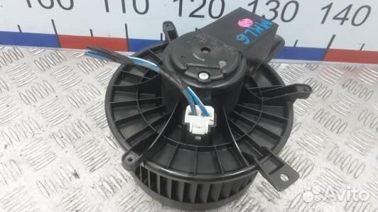 Моторчик печки jeep grand cherokee WK2 (MML06KK01)