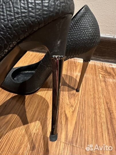 Туфли черные Loriblu 39