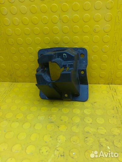 Кронштейн бампера передний Skoda Octavia cwva 2017