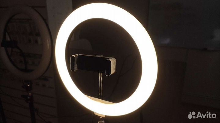 Кольцевая лампа 30см со штативом