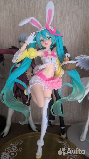Аниме фигурка хатсуне мику