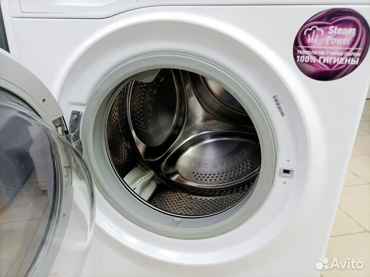 Стиральная машина бу Ariston. На гарантии