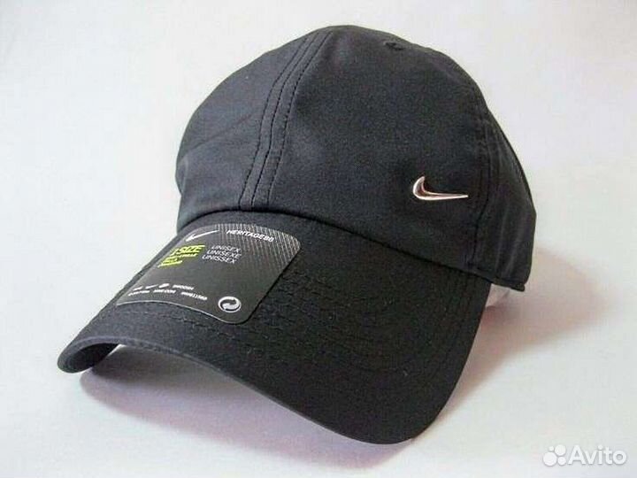 Кепка Nike в Комплекте сумка Nike black & white