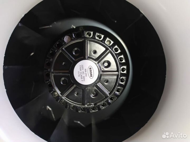 Канальный вентилятор пластик