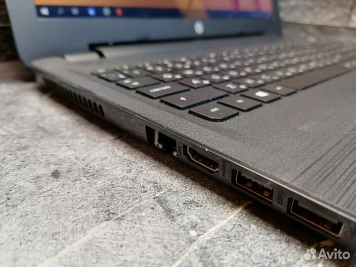 15.6 Ноутбук HP Pavilion TPN-C125 Intel(R) celeron