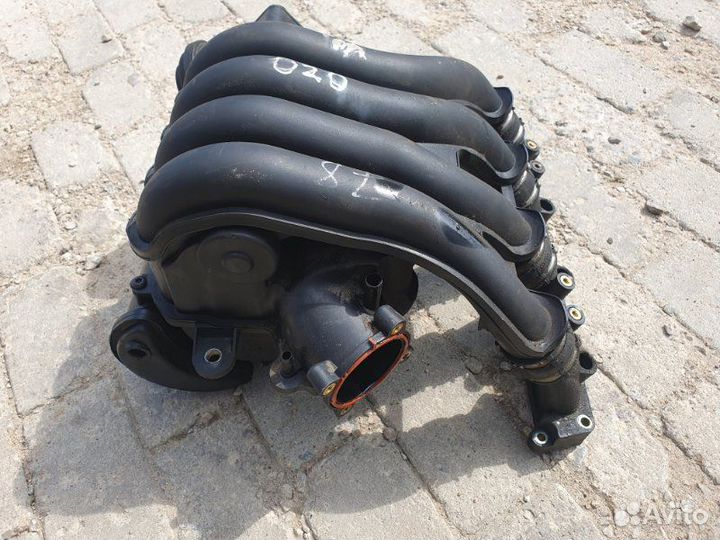 Коллектор впускной Volkswagen Passat B5 универсал