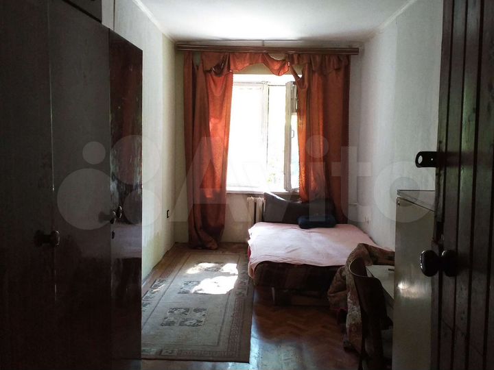 Комната 16 м² в 5-к., 2/5 эт.
