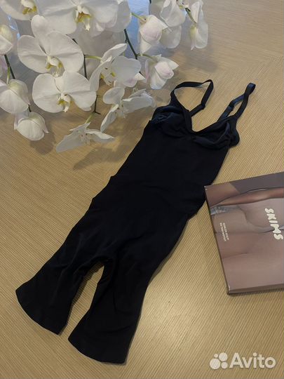 Черный комбинезон skims s size