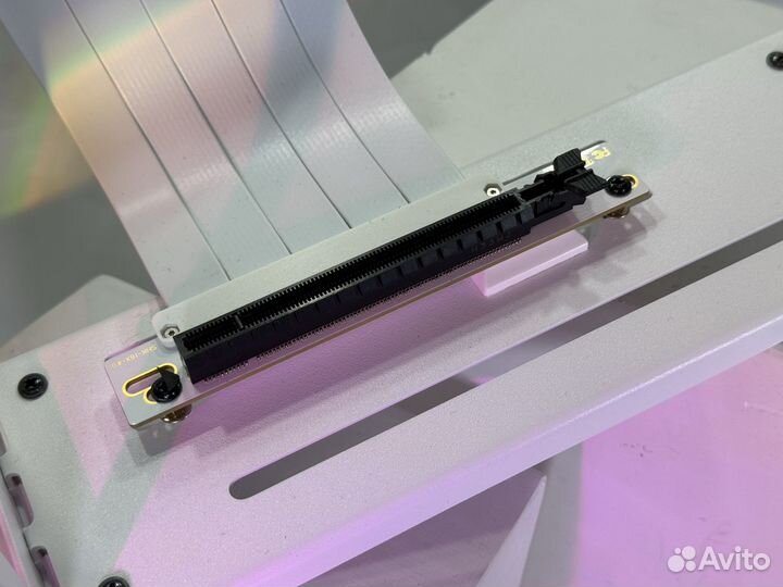 Кронштейн с райзером для видеокарты PCI-E 4.0