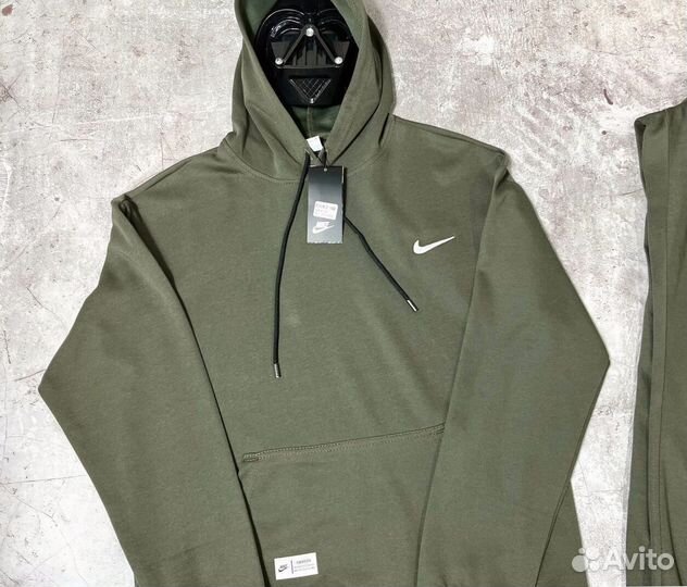 Спортивные костюмы Nike