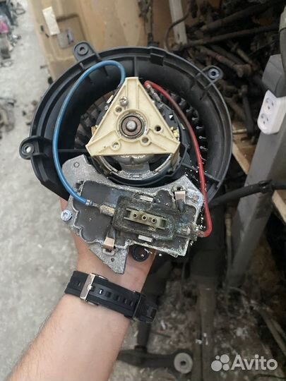 Мерседес C180 W202 моторчик печки