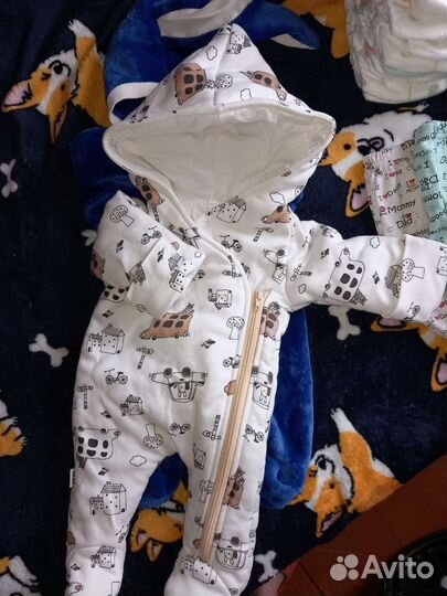 Очень много детских вещей