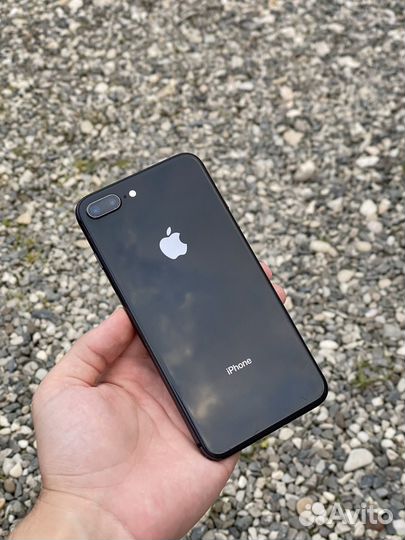 iPhone 8 Plus, 64 ГБ