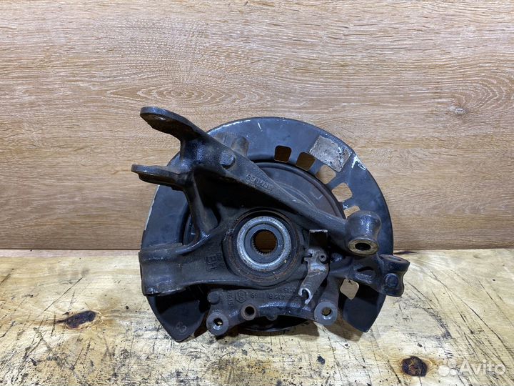 Поворотный кулак задний левый VW Touareg