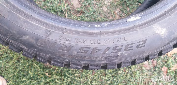 Pirelli Carrier Winter 235/45 R18 98