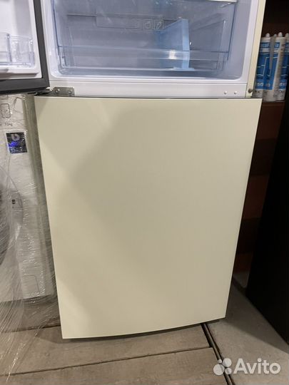 Холодильник haier C2F637CCG