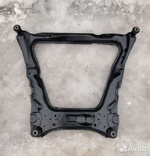 Подрамник передний Nissan Qashqai J10